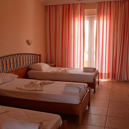 Kavos Plaza Hotel Eksteriør bilde