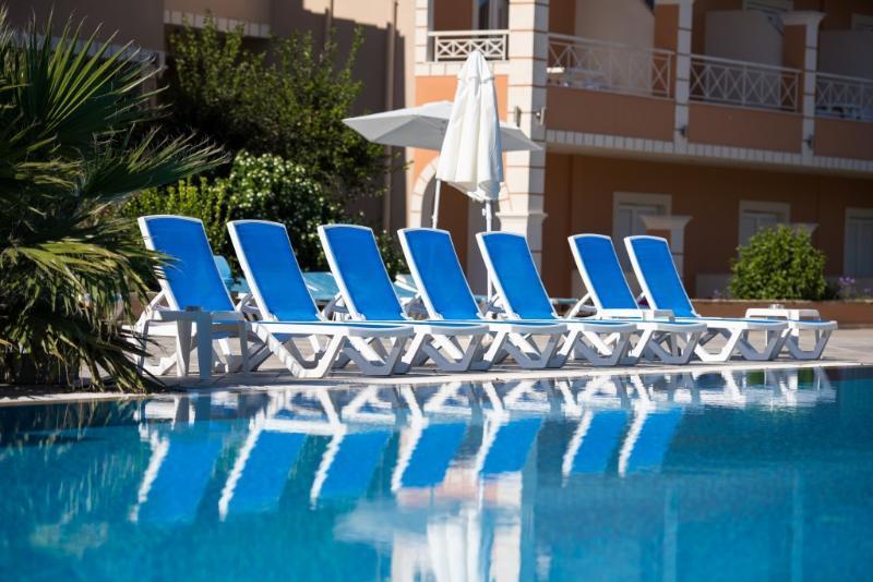 Kavos Plaza Hotel Eksteriør bilde