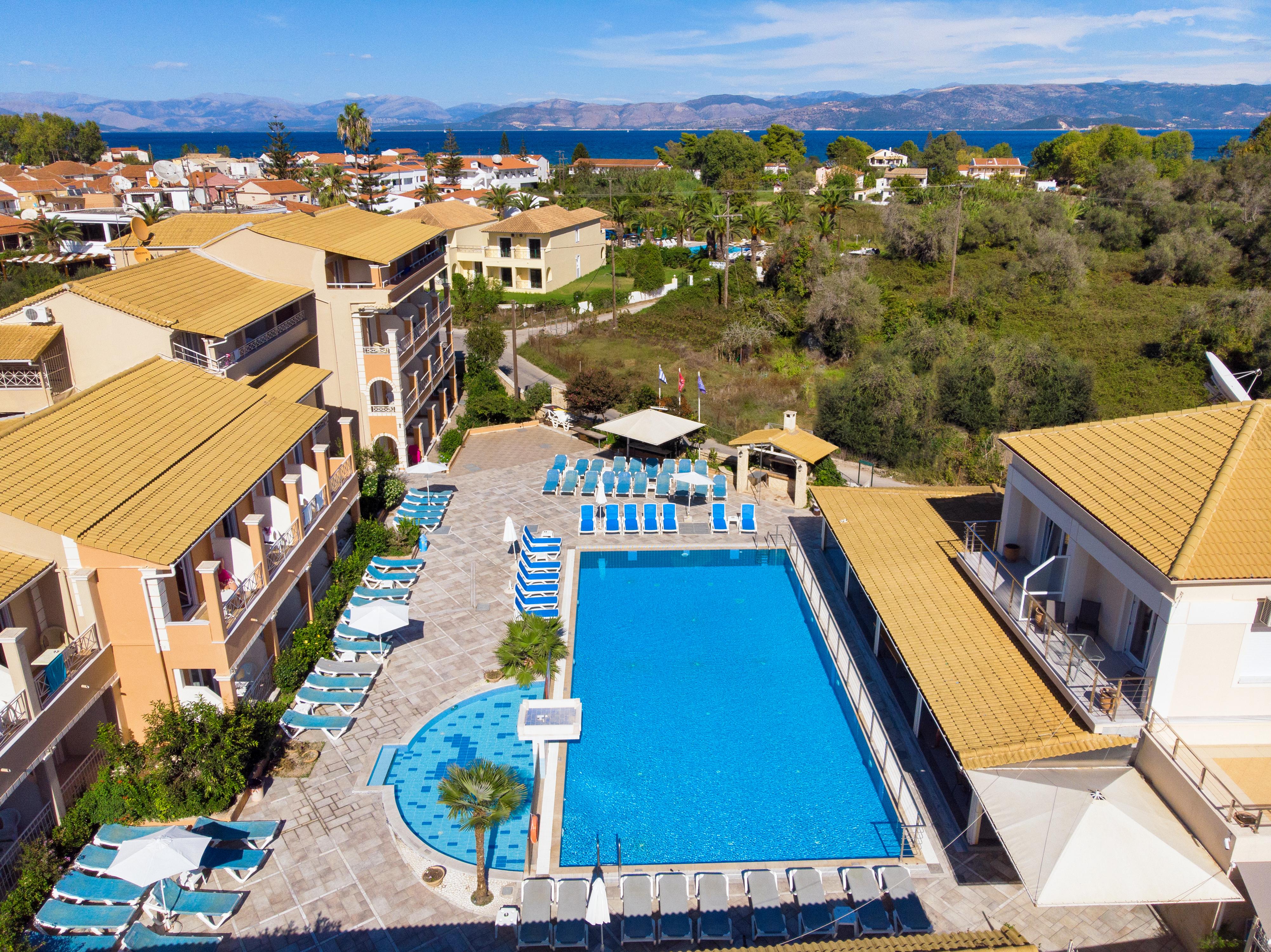 Kavos Plaza Hotel Eksteriør bilde