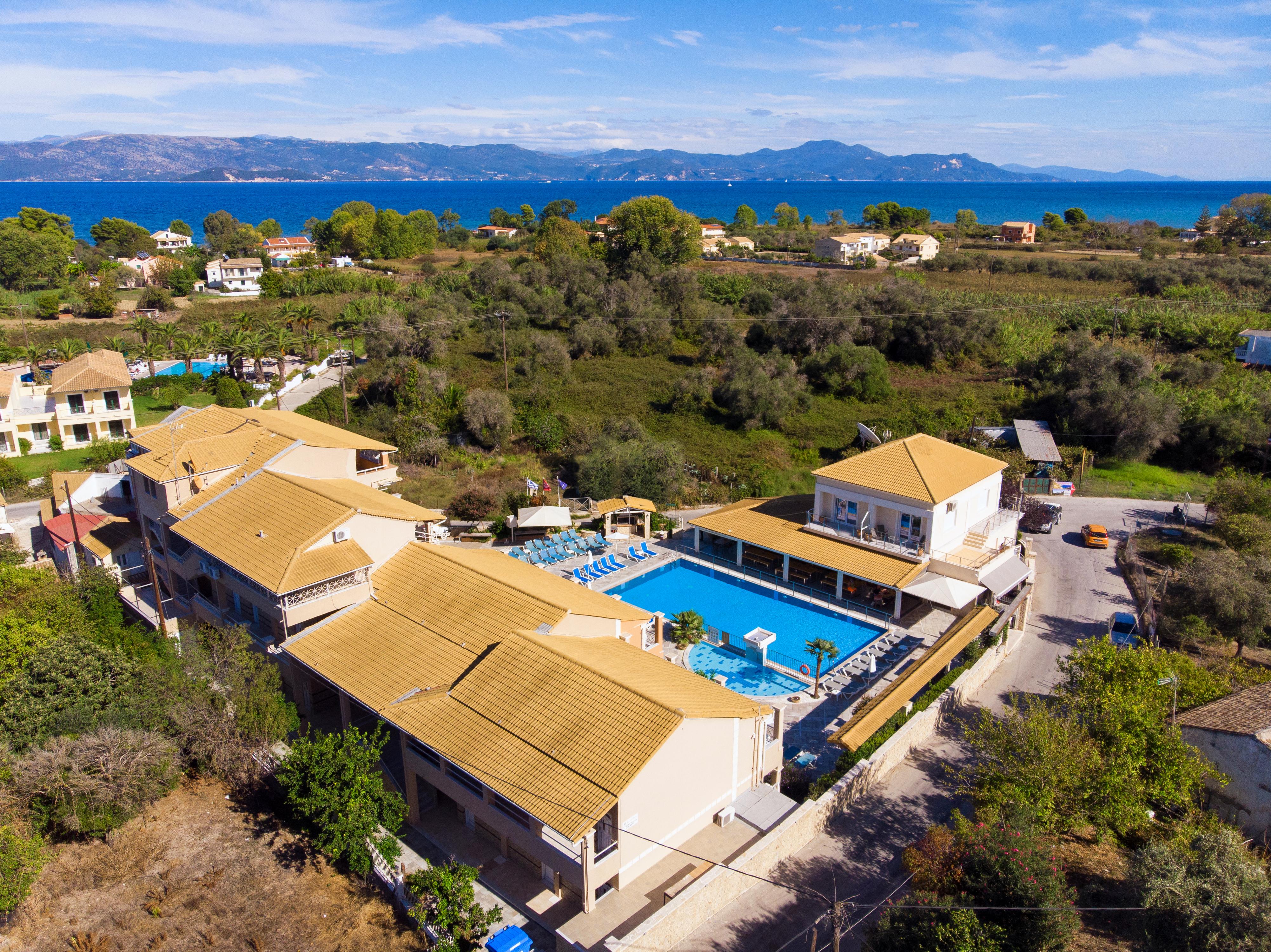 Kavos Plaza Hotel Eksteriør bilde