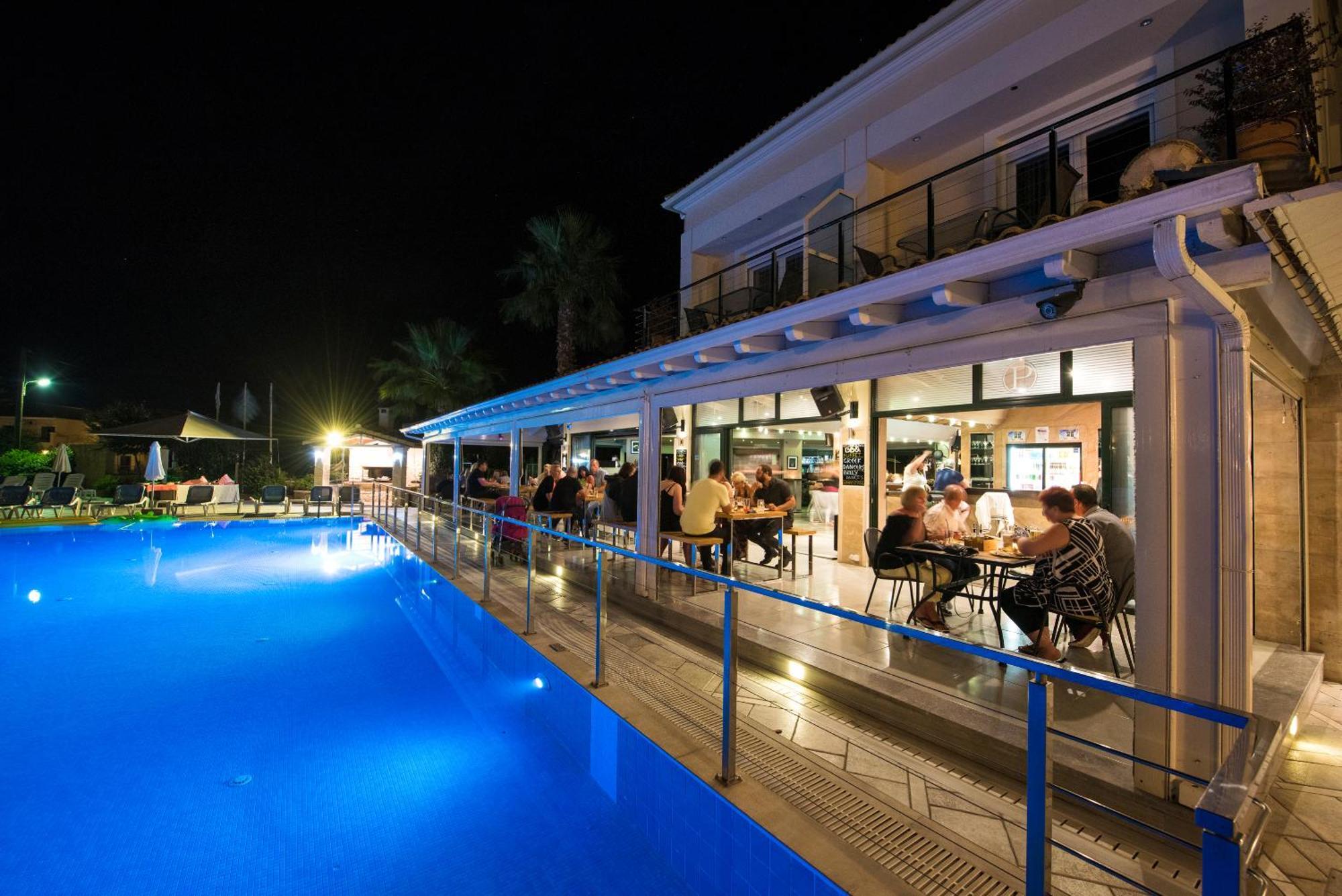 Kavos Plaza Hotel Eksteriør bilde