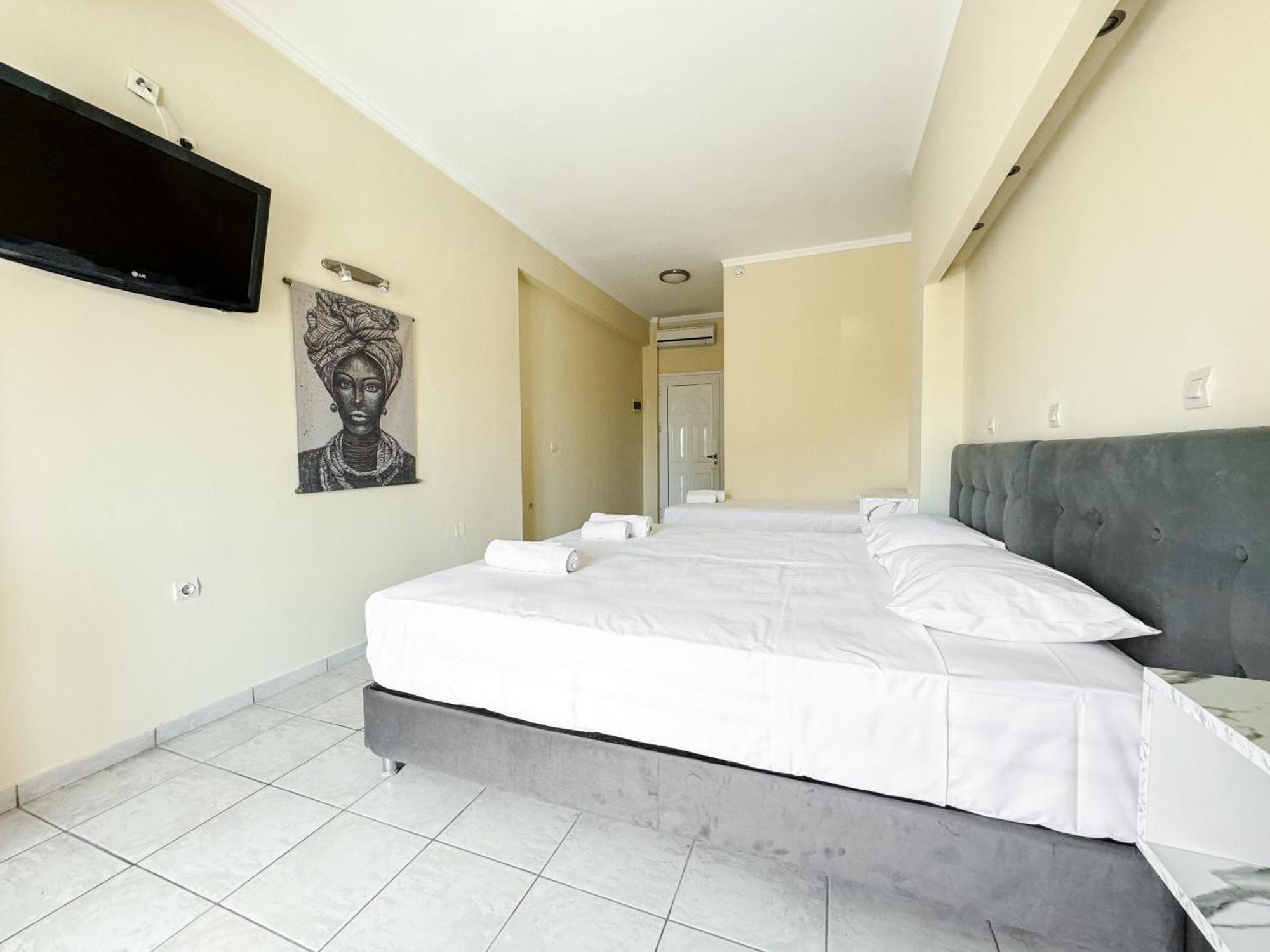 Kavos Plaza Hotel Eksteriør bilde