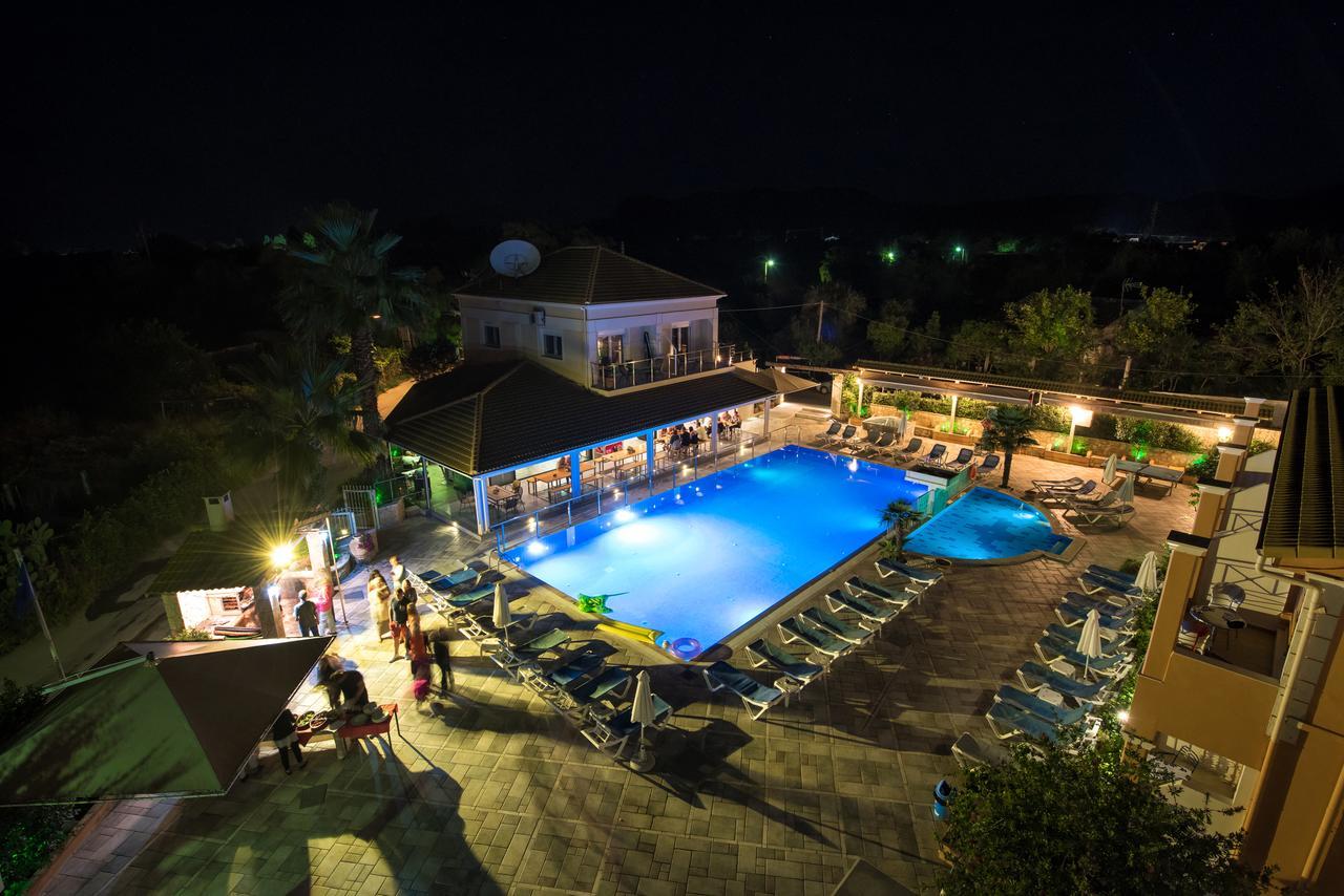 Kavos Plaza Hotel Eksteriør bilde