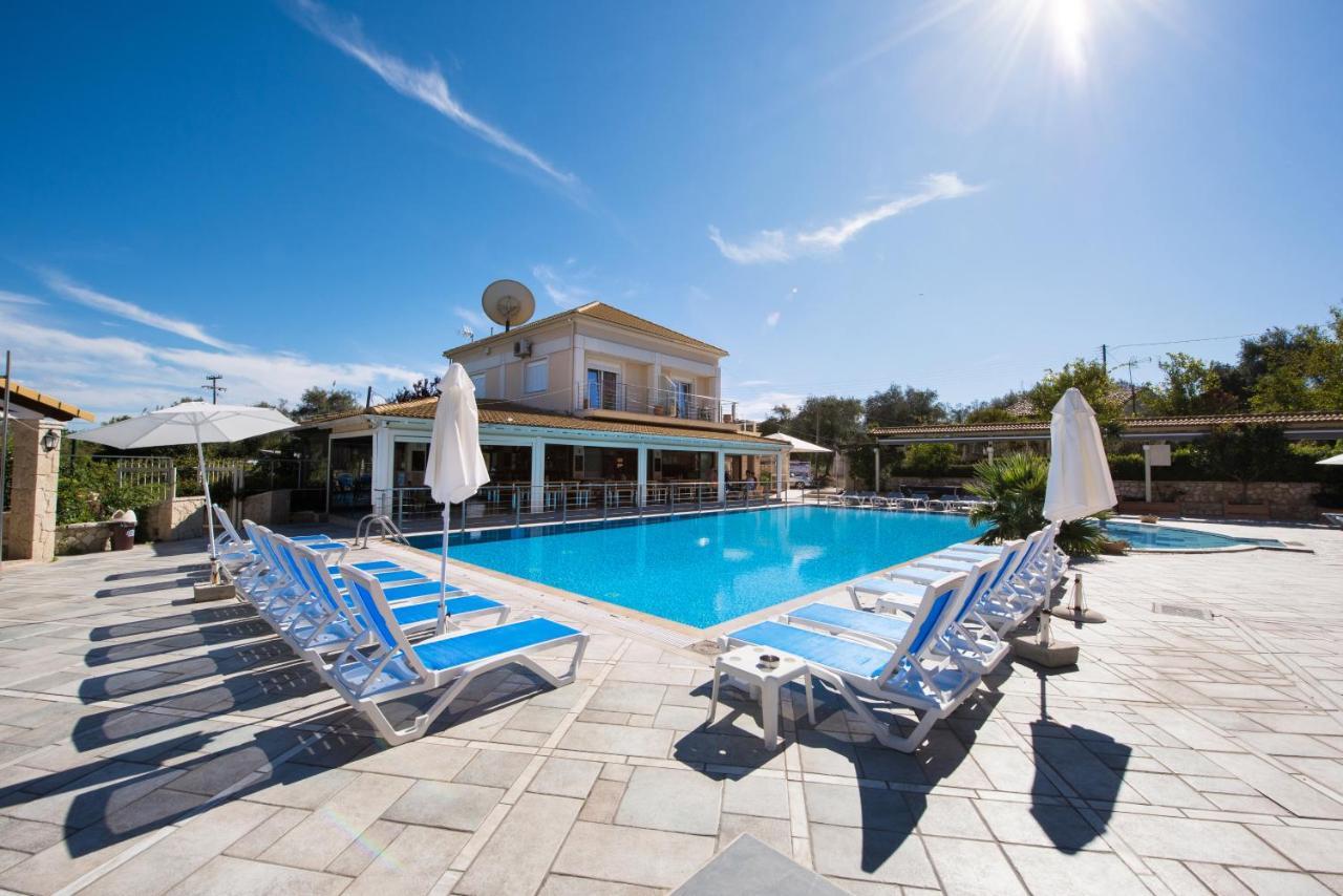 Kavos Plaza Hotel Eksteriør bilde